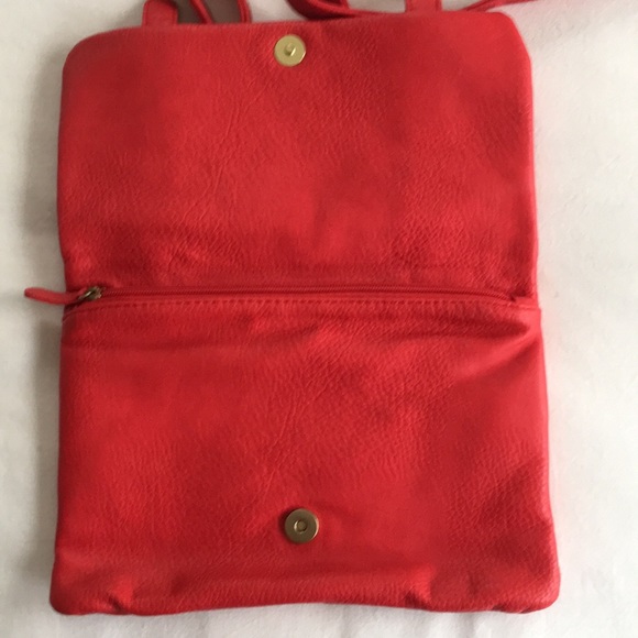 Olivia & Joy red crossbody bag - Picture 5 of 6